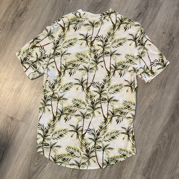 GUESS Palm Tree dress shirt - Picture 4 of 5